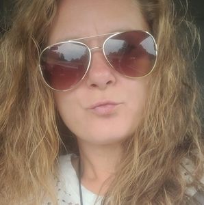 Meet your Posher, Christy